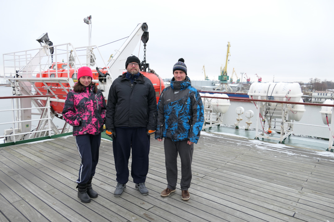 Отряд МГИ на палубе НИС «Академик Мстислав Келдыш»