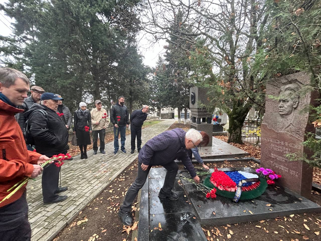 В МГИ почтили память академика А.Г. Колесникова