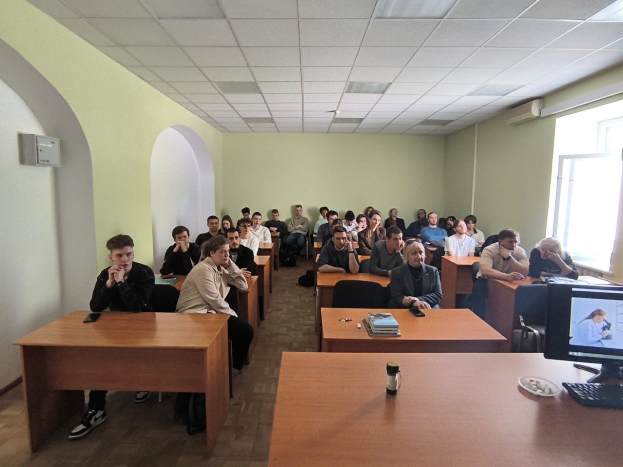 На лекции