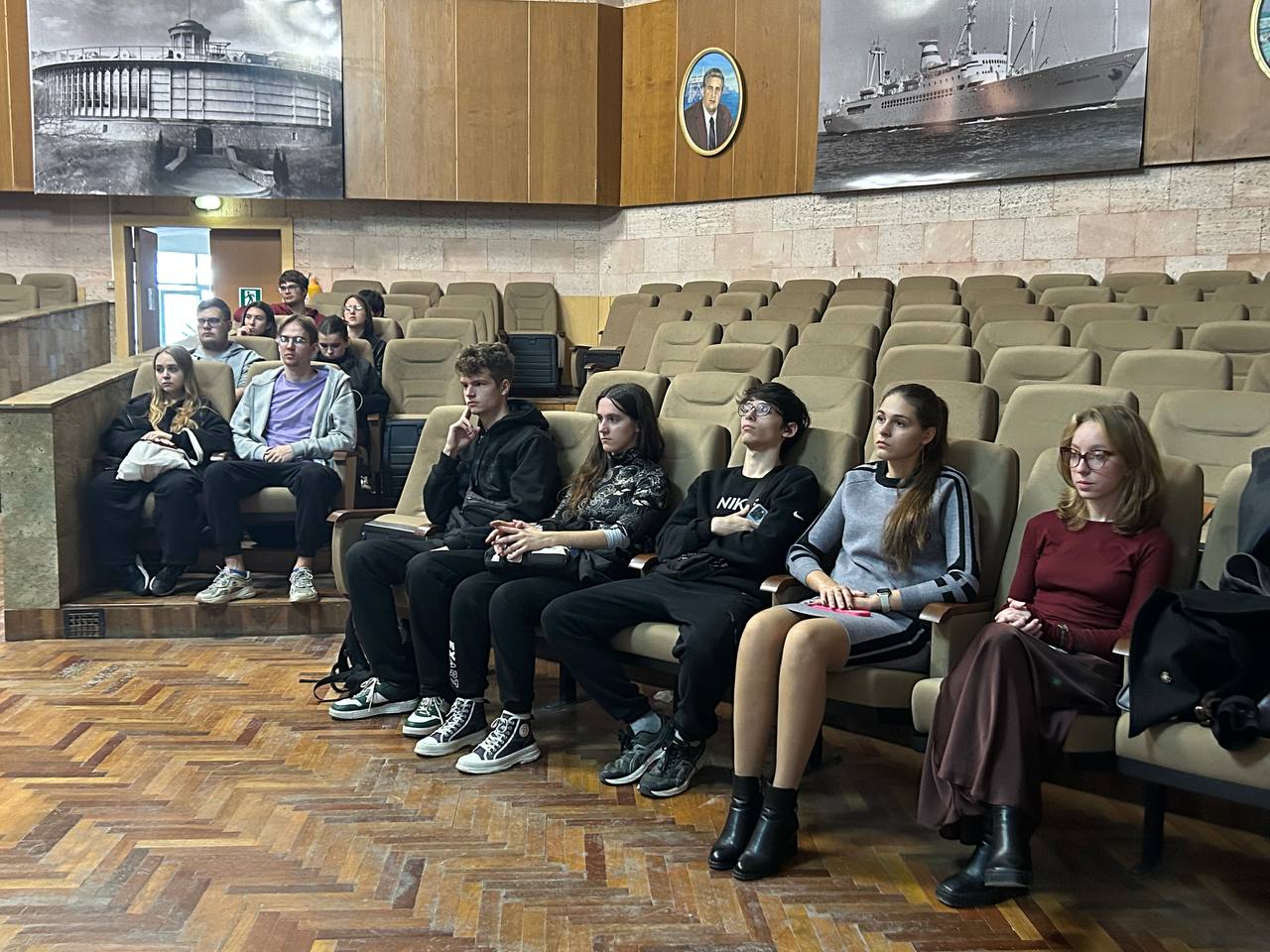 День открытых дверей для студентов-физиков